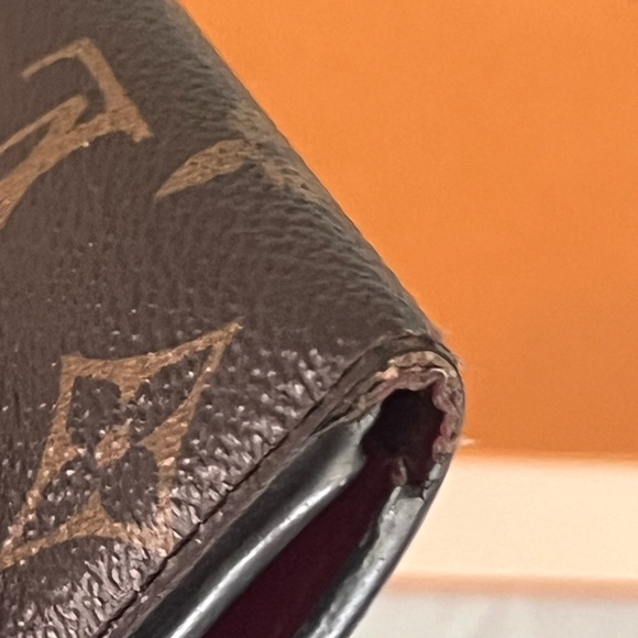 100 percent authentic LV envelope wallet - Picture 9 of 13